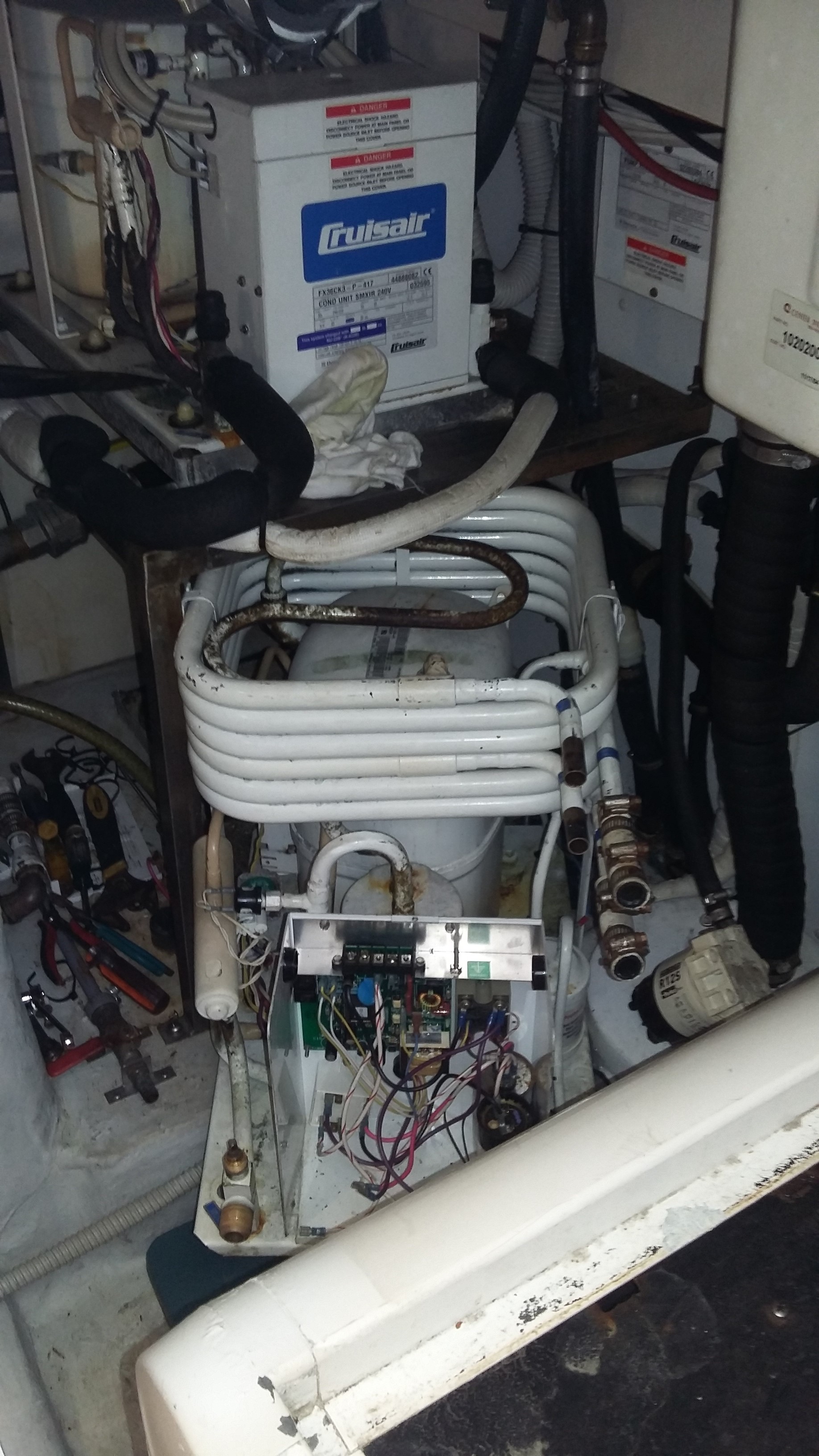 before-removed-48000-btu-condensing-unit-with-burned-out-compressor-wich-caused-acidic-oil-to-form